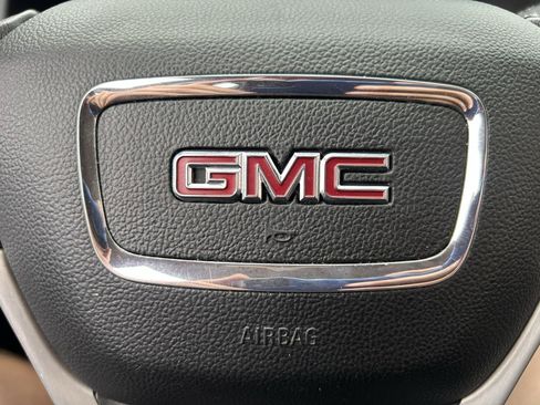 Used 2019 GMC Acadia SLT w/ Black Edition AWD/4WD image 21