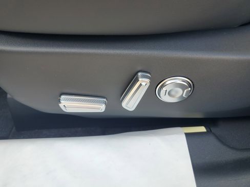 New 2026 Lincoln Nautilus Reserve AWD/4WD image 12