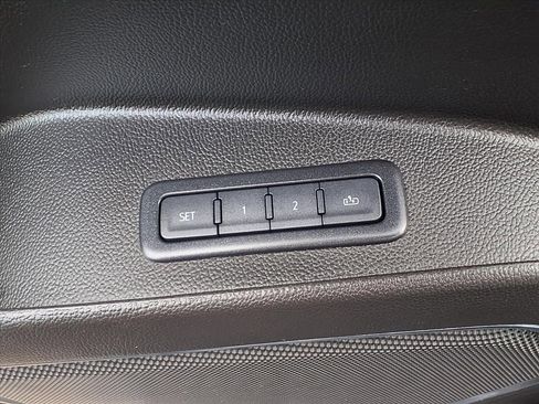 Used 2019 GMC Yukon SLT w/ HD Trailering Package image 11