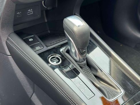 Used 2023 Nissan Kicks SR FWD image 28