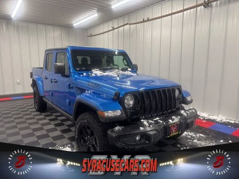 Used 2022 Jeep Gladiator Sport image 1