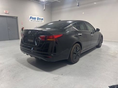 Used 2020 Nissan Altima 2.5 S FWD image 5