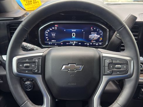 Used 2024 Chevrolet Silverado 1500 RST w/ Z71 Off-Road Package image 26