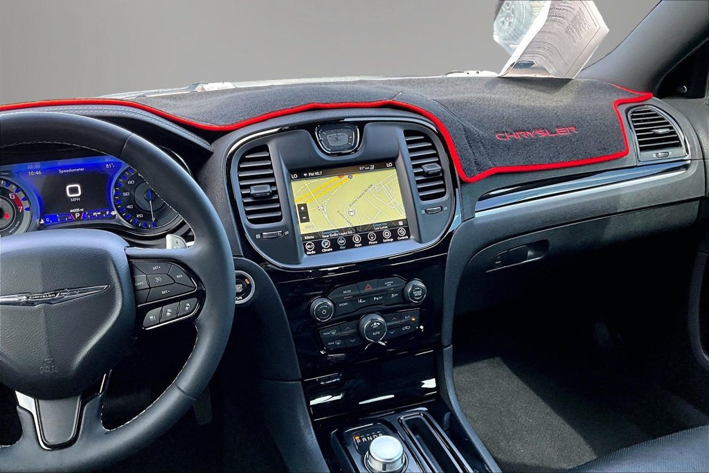 Used 2023 Chrysler 300 S w/ Comfort Group RWD image 9