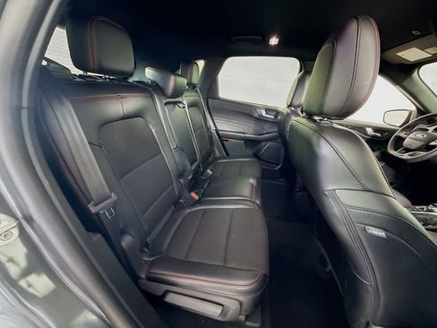 Certified 2025 Ford Escape ST-Line image 5