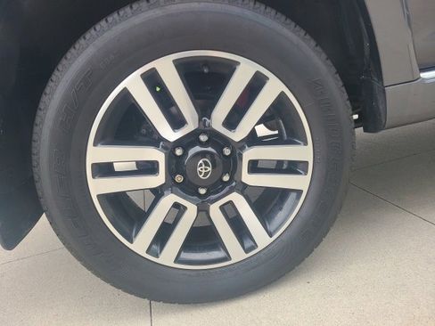 Used 2023 Toyota 4Runner Limited image 10