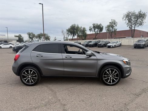 Used 2017 Mercedes-Benz GLA 250 4MATIC w/ Premium Package image 7