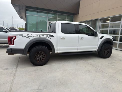 Used 2017 Ford F150 Raptor w/ Equipment Group 802A Luxury image 4