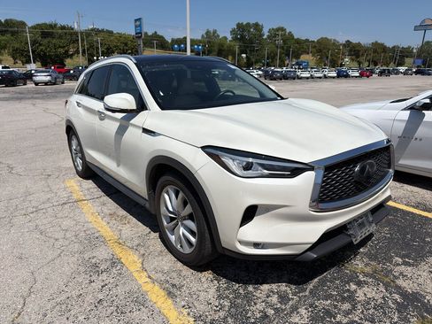 Used 2019 INFINITI QX50 Essential w/ Premium Heat Package FWD image 1