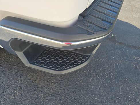 Used 2025 GMC Sierra 1500 SLT RWD image 13