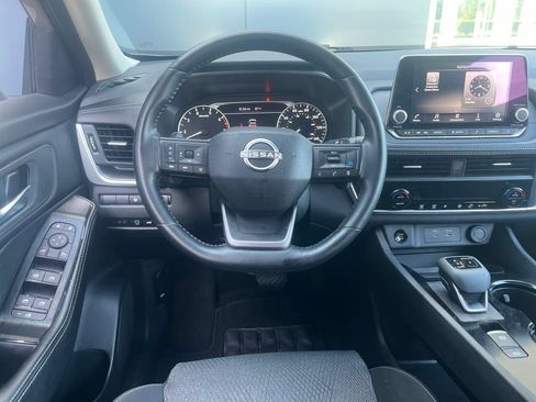Certified 2025 Nissan Rogue SV AWD/4WD image 16