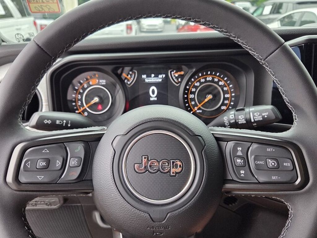 Used 2026 Jeep Wrangler Sport AWD/4WD image 24