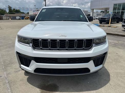New 2026 Jeep Grand Cherokee Limited RWD image 7