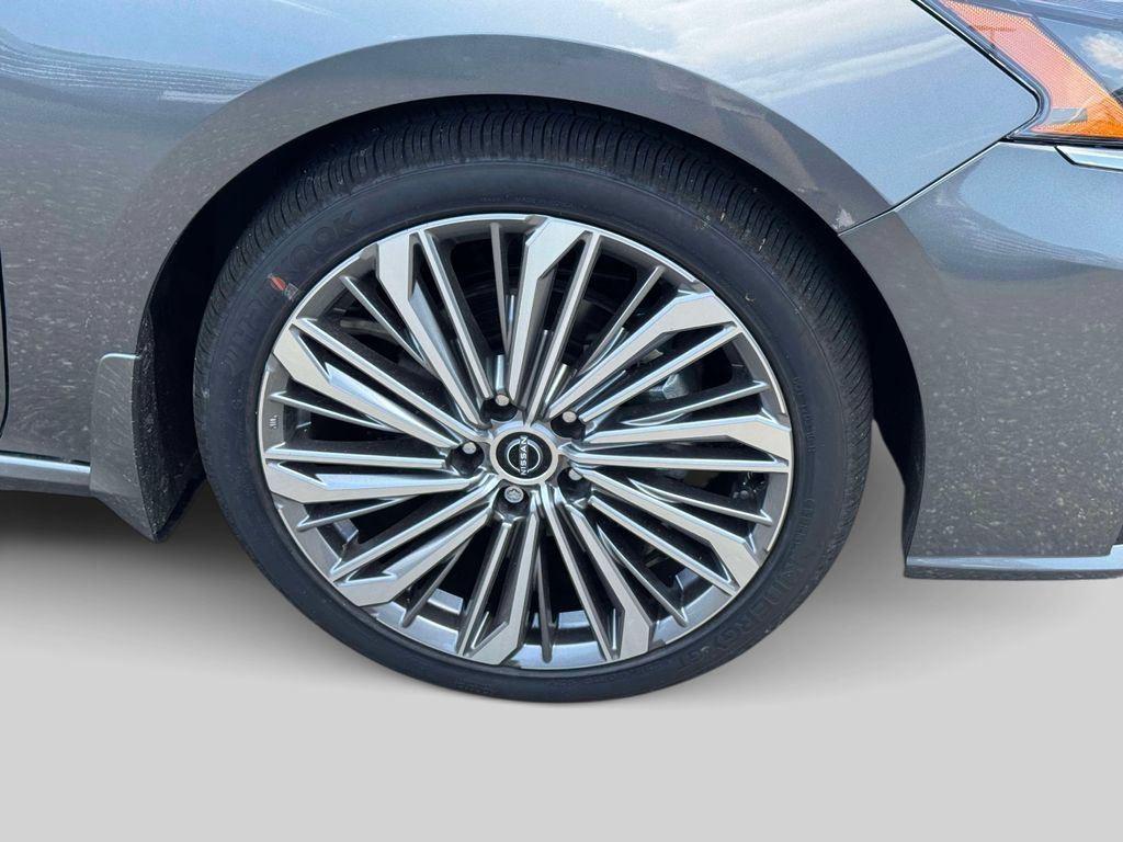 Certified 2025 Nissan Altima 2.5 SL FWD image 8