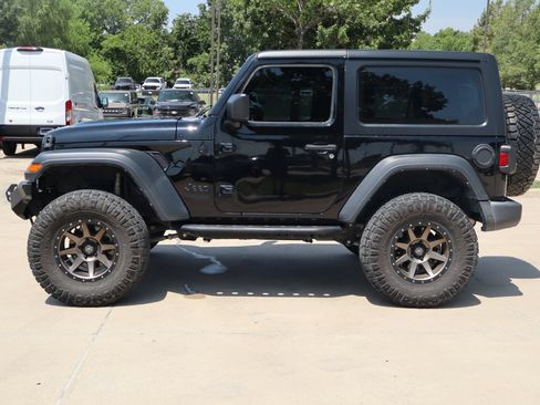 Used 2021 Jeep Wrangler Sport AWD/4WD image 7
