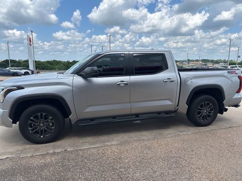 Used 2025 Toyota Tundra SR5 w/ SX Package RWD image 4