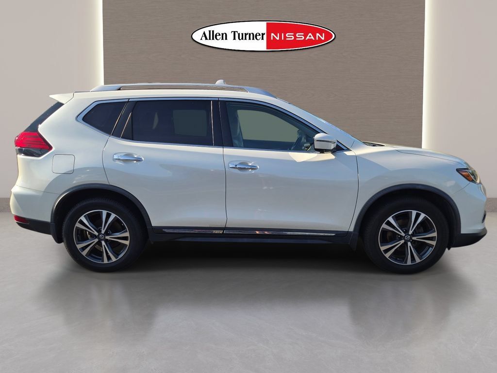 Used 2017 Nissan Rogue SL FWD image 7