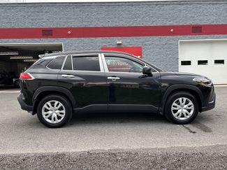Used 2023 Toyota Corolla Cross L video 2