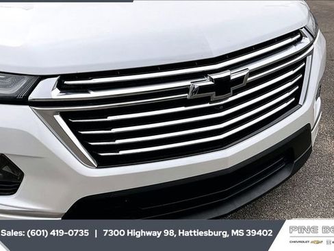 Used 2023 Chevrolet Traverse Premier image 22
