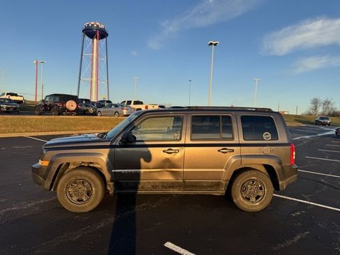 Used 2016 Jeep Patriot Sport w/ Power Value Group image 5
