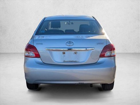 Used 2010 Toyota Yaris Sedan image 6