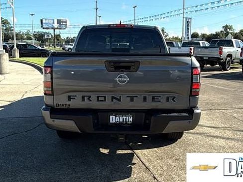 Used 2025 Nissan Frontier SV RWD image 25