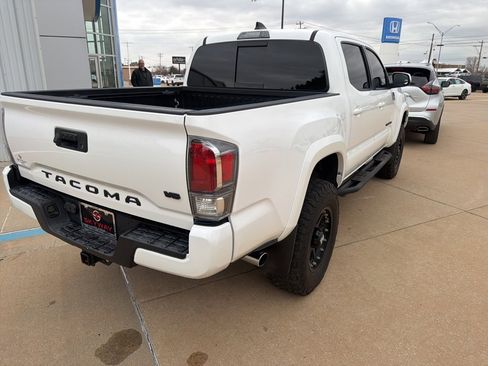 Used 2020 Toyota Tacoma TRD Sport image 23
