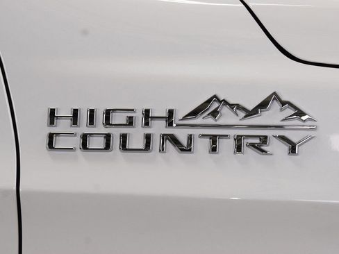New 2026 Chevrolet Tahoe High Country AWD/4WD image 16