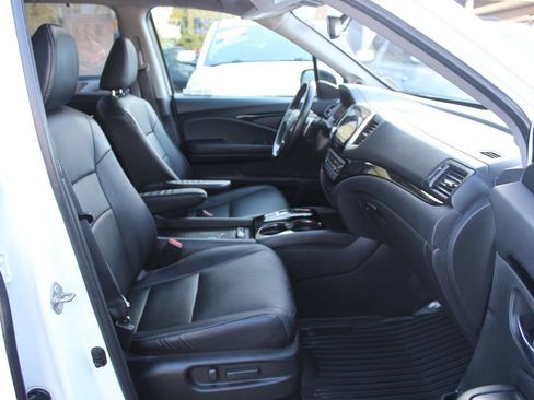 Used 2018 Honda Pilot Touring image 25