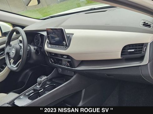 Used 2023 Nissan Rogue SV FWD image 29