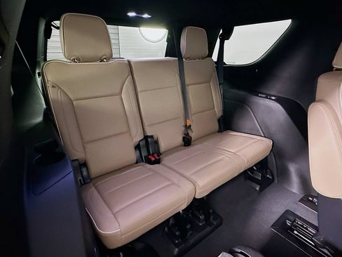 Used 2023 Chevrolet Tahoe Premier w/ Advanced Technology Package RWD image 28