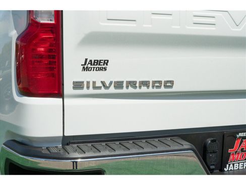 Used 2025 Chevrolet Silverado 1500 LT AWD/4WD image 24