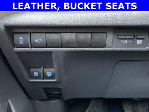 Used 2024 Toyota Sienna XLE image 18