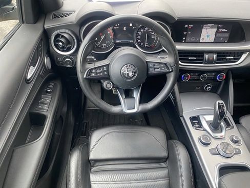 Used 2022 Alfa Romeo Stelvio Veloce image 48