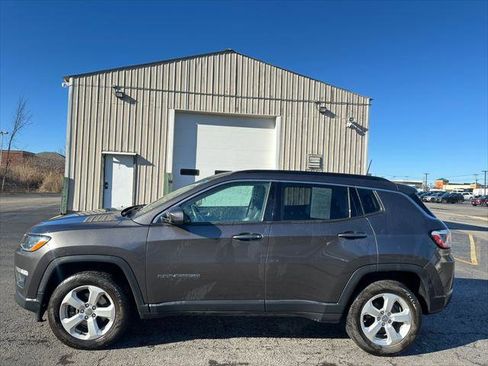 Certified 2019 Jeep Compass Latitude image 7
