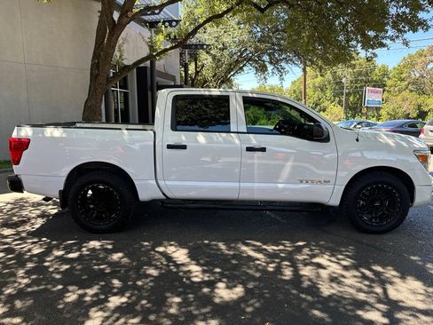 Used 2021 Nissan Titan S RWD image 6
