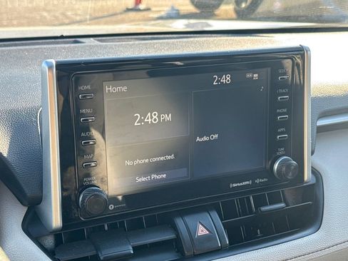 Used 2021 Toyota RAV4 XLE w/ Convenience Package image 23