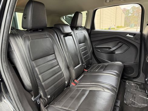 Used 2018 Ford Escape Titanium image 36