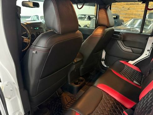 Used 2018 Jeep Wrangler Unlimited Sport S AWD/4WD image 23
