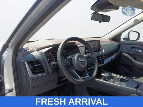 Used 2022 Nissan Rogue SV FWD image 21