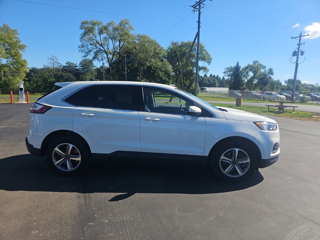 Used 2024 Ford Edge SEL w/ Convenience Package AWD/4WD image 4