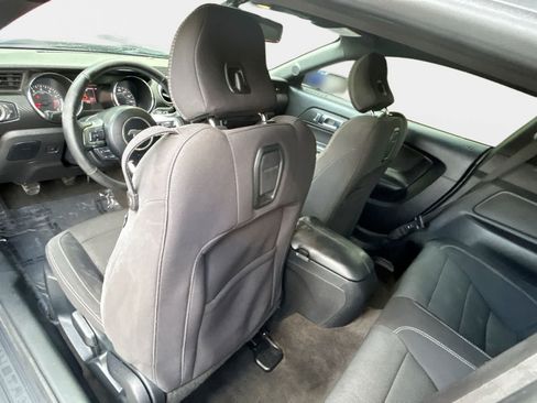 Used 2016 Ford Mustang Coupe RWD image 12