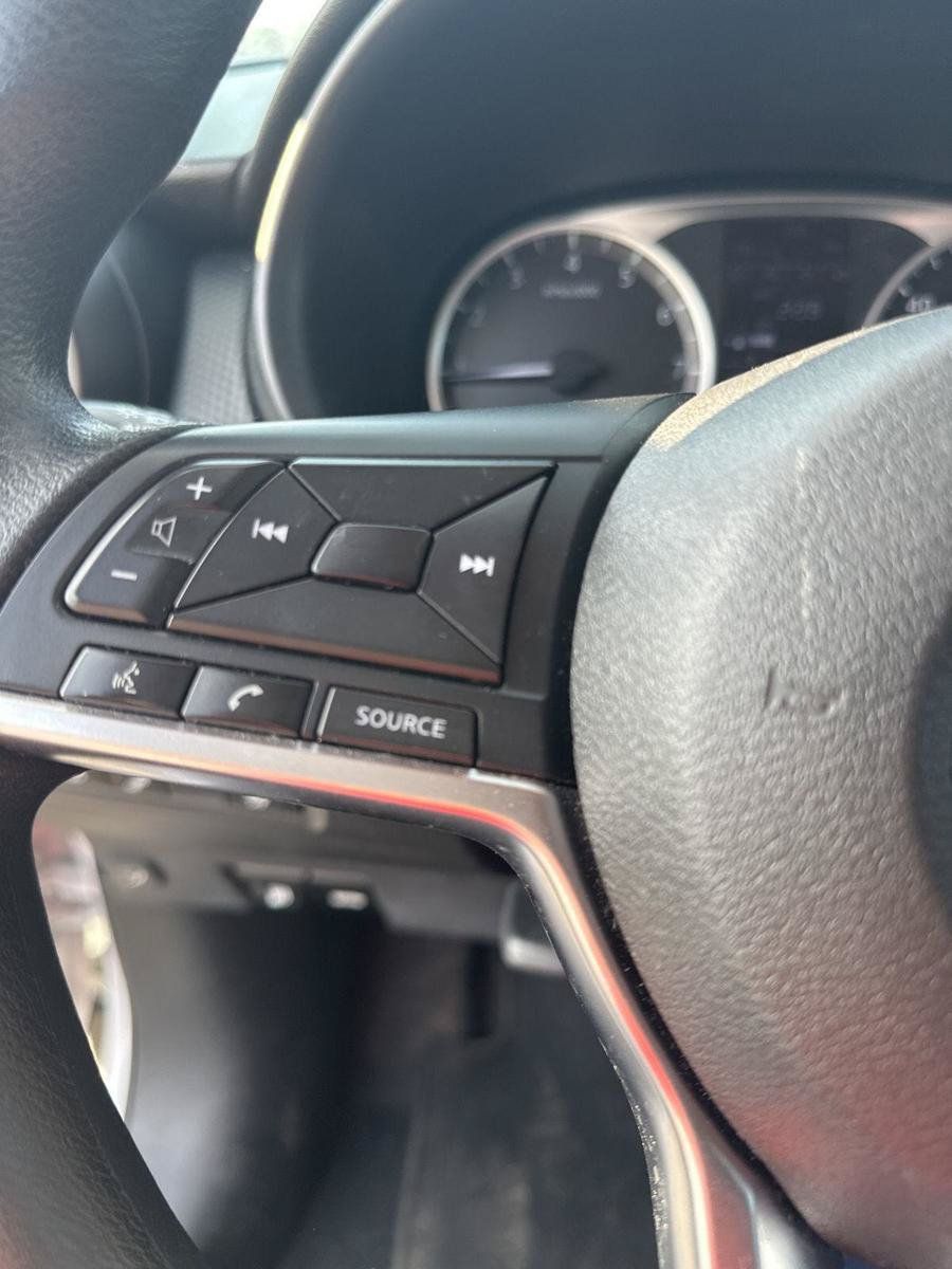 Used 2021 Nissan Kicks S w/ Interior Electronics Package FWD image 13