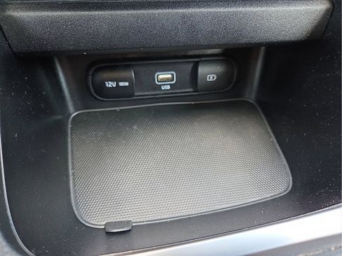 Used 2024 Kia Forte LXS w/ LXS Technology Package FWD image 21