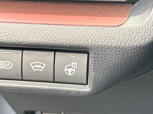 Used 2026 Toyota Prius Plug-In Hybrid FWD image 29