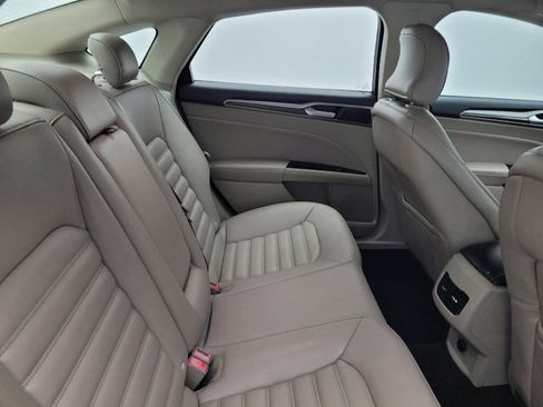 Used 2019 Ford Fusion SEL image 19