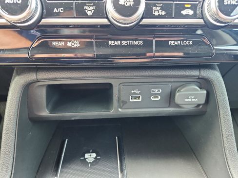 Used 2024 Honda Pilot Elite image 22