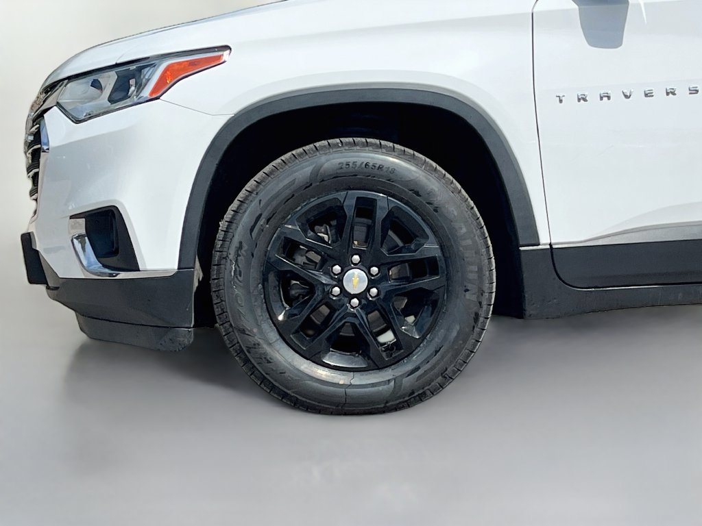 Used 2021 Chevrolet Traverse LT FWD image 31