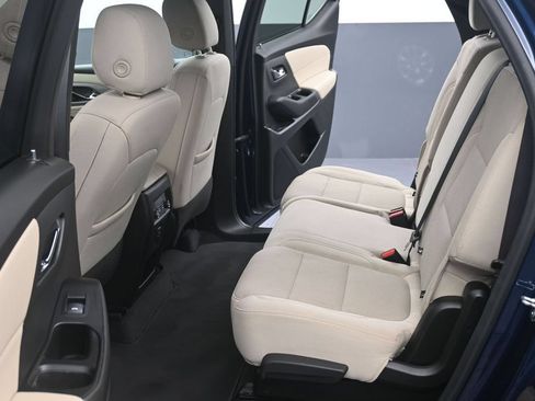 Used 2023 Chevrolet Traverse LS AWD/4WD image 13