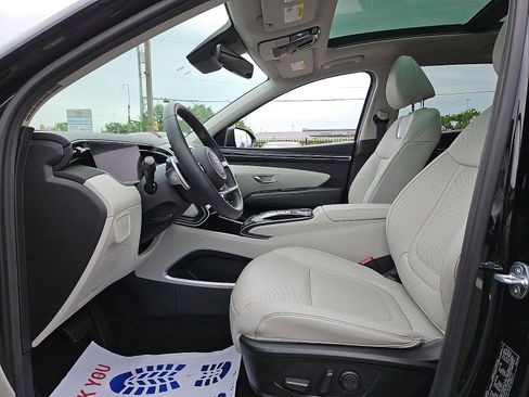Certified 2023 Hyundai Tucson Limited AWD/4WD image 13